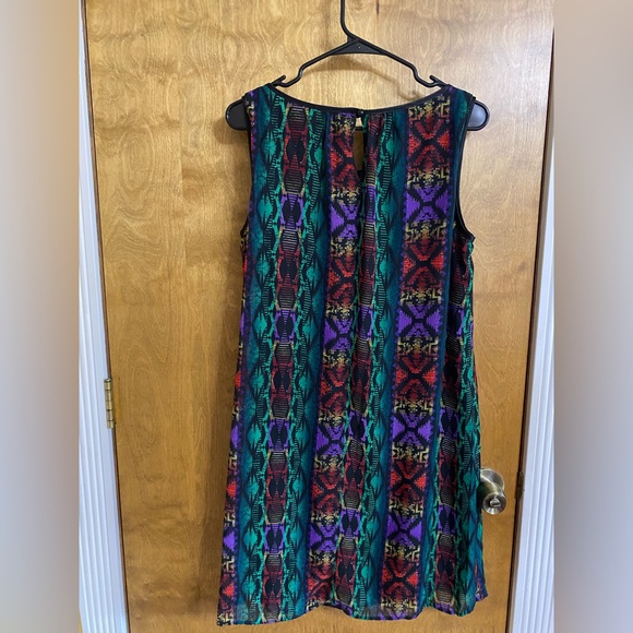 Multicolor Sleeveless Patterned Dress - Picture 2 of 2